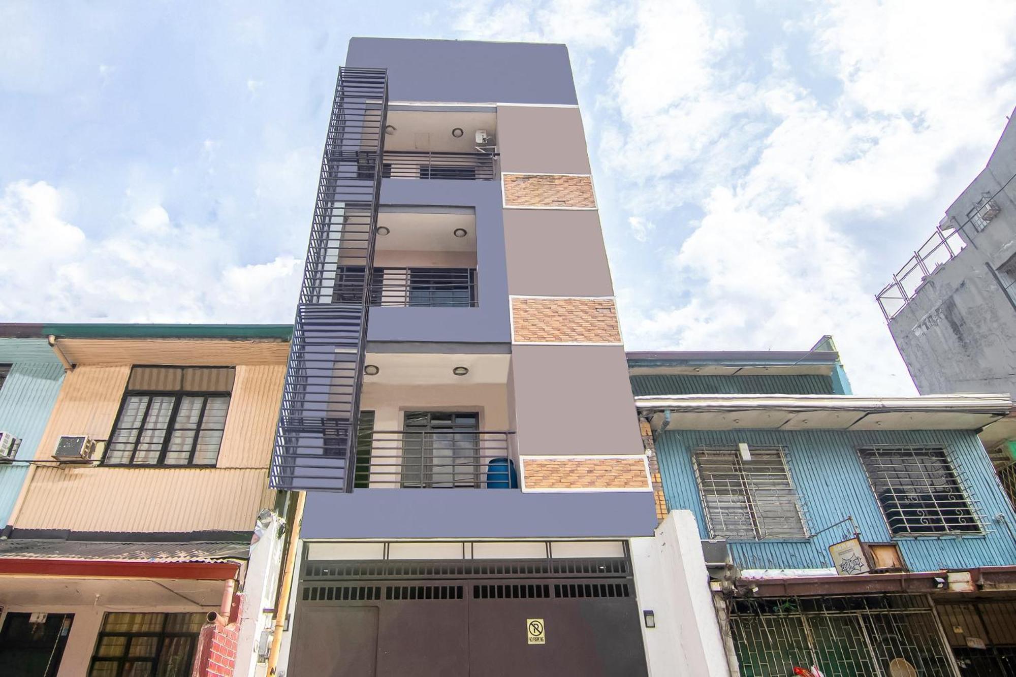 Oyo 766 Ichehan Apartments Manila Esterno foto
